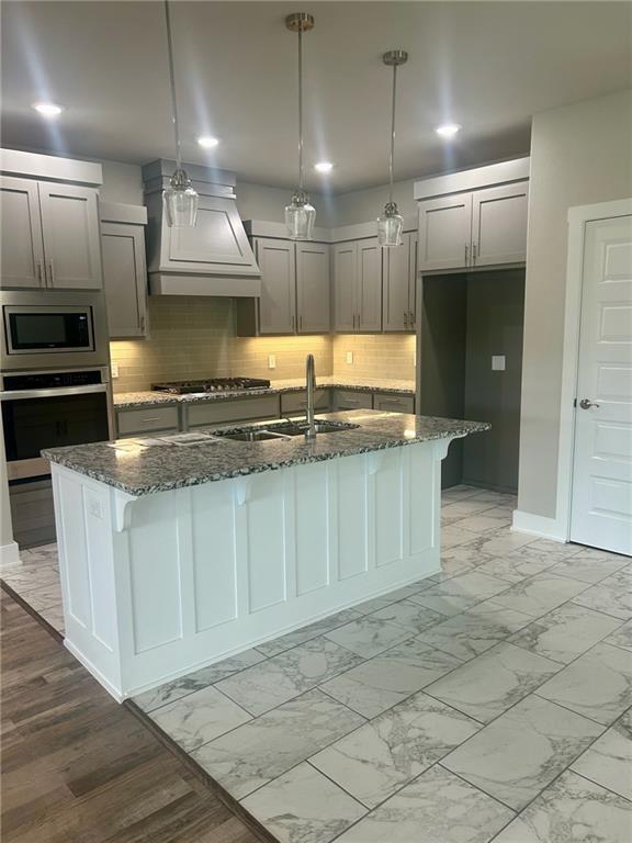 Rustic Flats Sub Gentry - Residential Lease