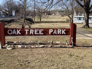 PROFITABLE MOBILE HOME PARK LOCATED IN THE MIDDLE OF TOWN ON 13 ACRES M/L. PARK COMES WITH ONE MOBILE HOME.