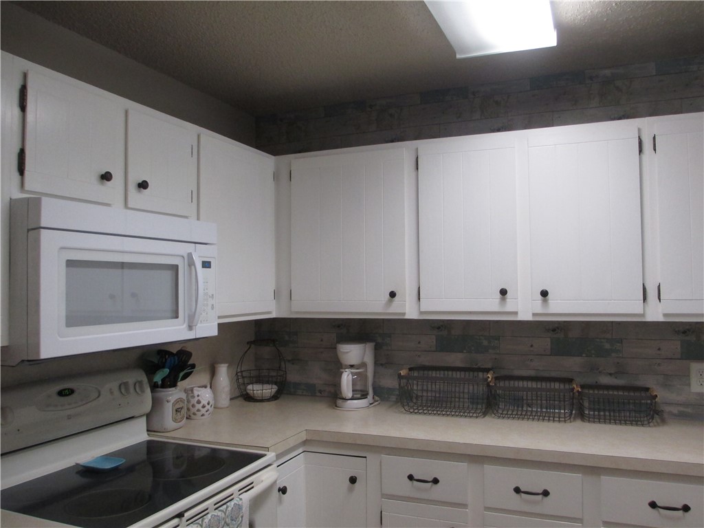 Unit 104 Holiday Island - Residential