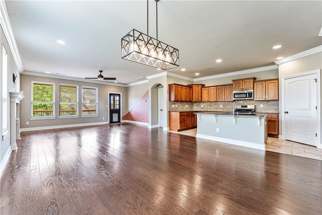 Hamptons, The Cave Spgs - Residential