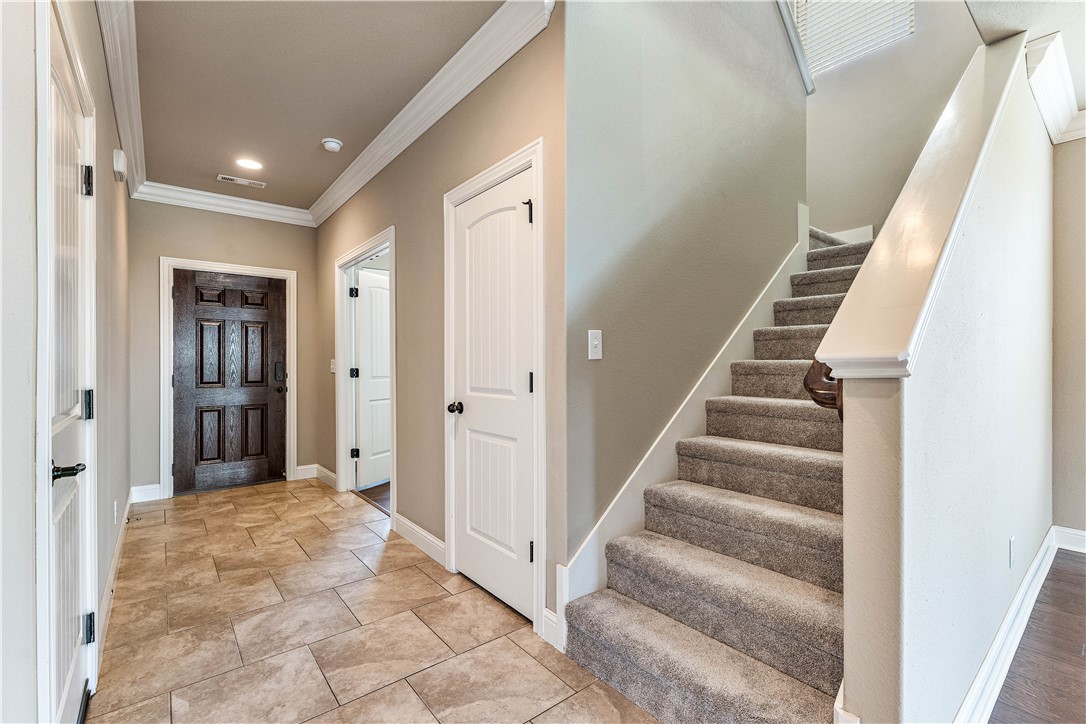 Hamptons, The Cave Spgs - Residential