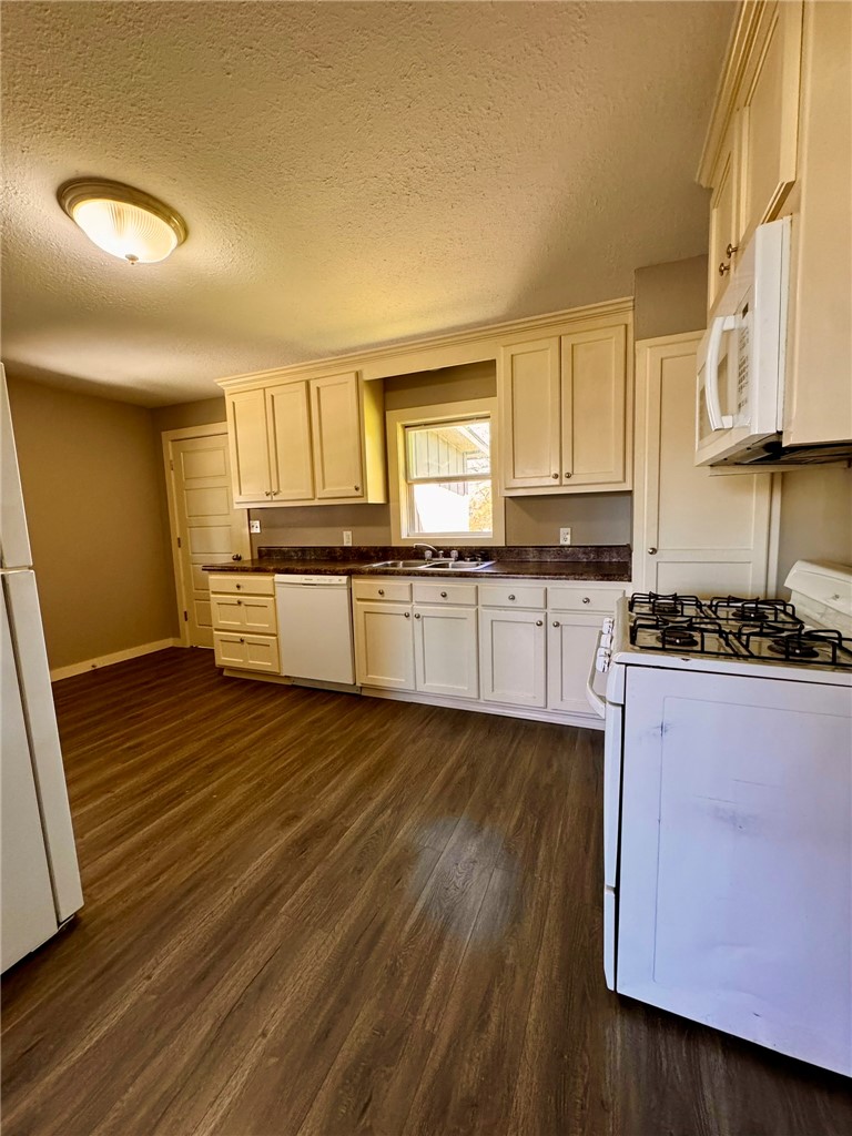 Chambers Add Rogers - Residential Lease