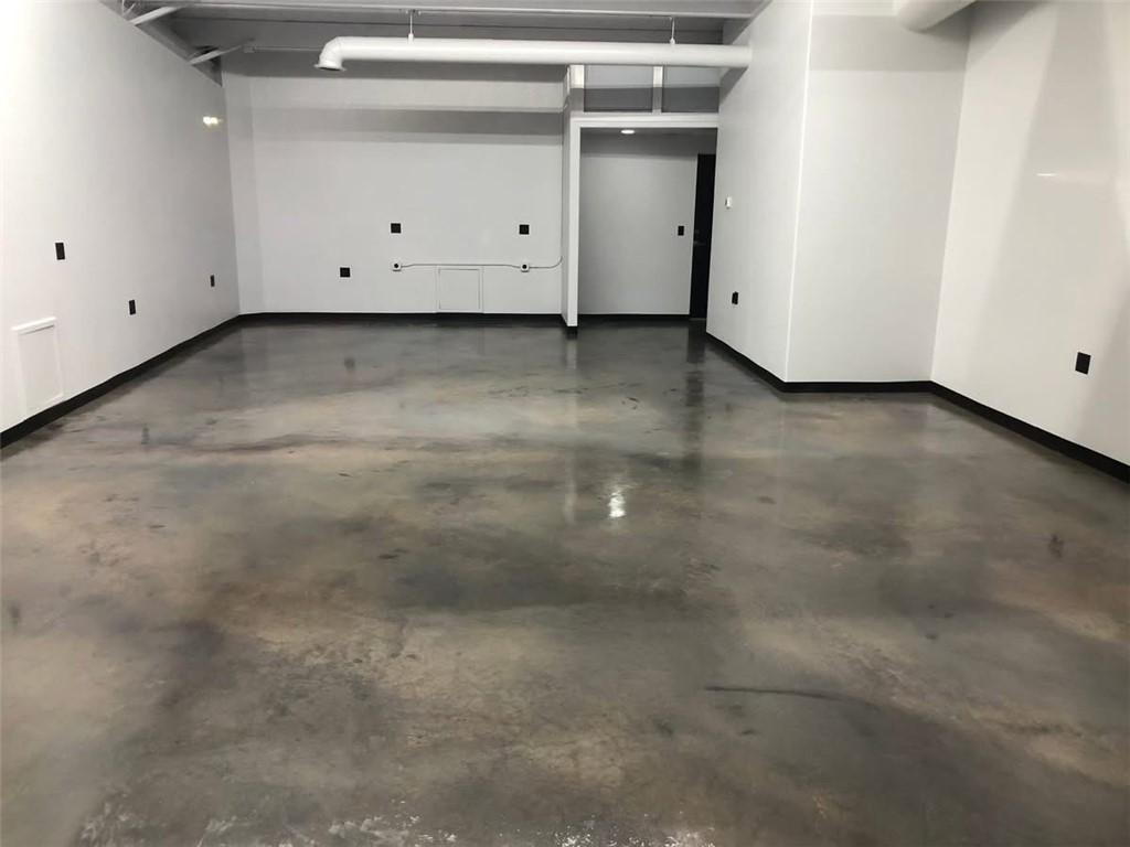 South Pointe Center Add Siloam Spgs - Commercial Lease