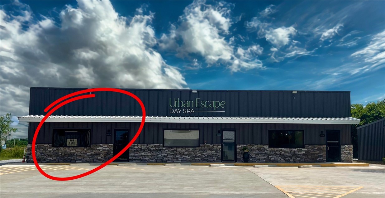 Prime Commercial Space for Lease ā 920 Sq Ft | Built in 2023 -Now available for lease! This newly constructed 920 sq ft commercial space, built in 2023, offers a clean, modern, and versatile layout perfect for office, boutique, or retail use. Located in a desirable area with excellent visibility and accessibility, this space is ready to accommodate your business needs. Key Features:
*920 sq ft of finished commercial space
*New construction (2023)
*Ideal for office, boutique, or retail use
*Water and sewage utilities included in lease
*2-year minimum lease term required
*Ample parking and easy access -This is a fantastic opportunity to establish or grow your business in a brand-new, well-located commercial property! Call for a showing or for more information!