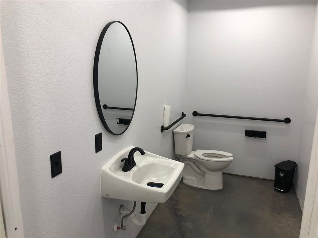 South Pointe Center Add Siloam Spgs - Commercial Lease