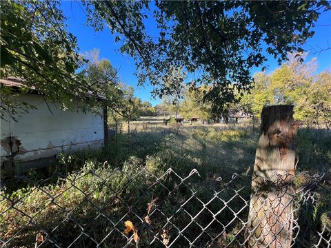 Single Family Residence in Gentry AR 20902 Dawn Hill East Road 37.jpg