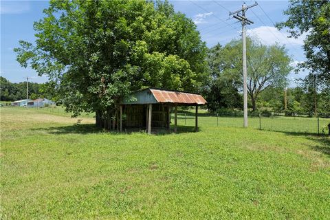 Single Family Residence in Gentry AR 20902 Dawn Hill East Road 36.jpg