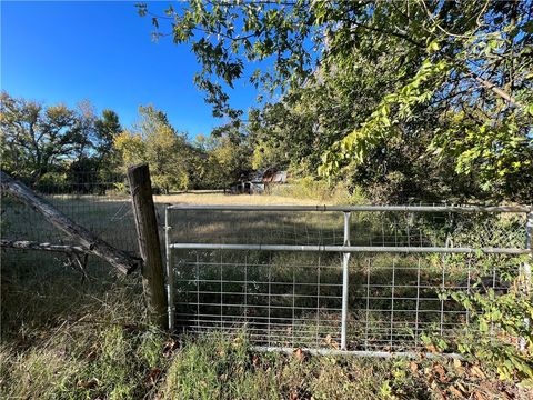 Single Family Residence in Gentry AR 20902 Dawn Hill East Road 38.jpg