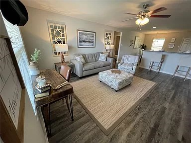 WALNUT HILL SUB PH V-PEA RIDGE - Residential