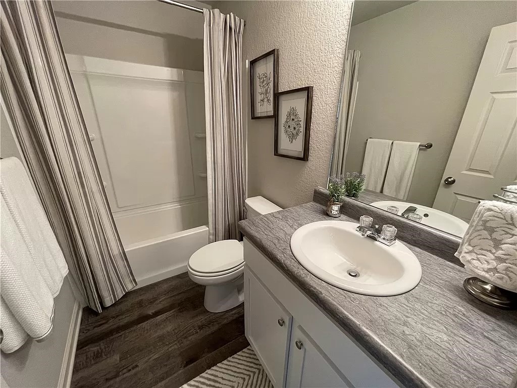 WALNUT HILL SUB PH V-PEA RIDGE - Residential