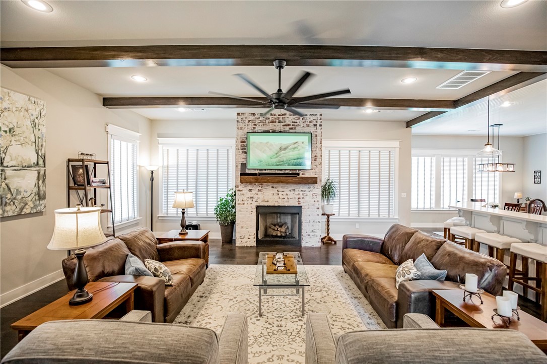 Oak Tree Centerton - Residential