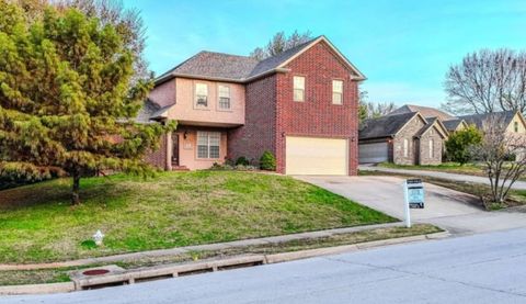 Photo of 3088 N Dorchester Drive, Fayetteville, AR 72703 (MLS # 1313686)
