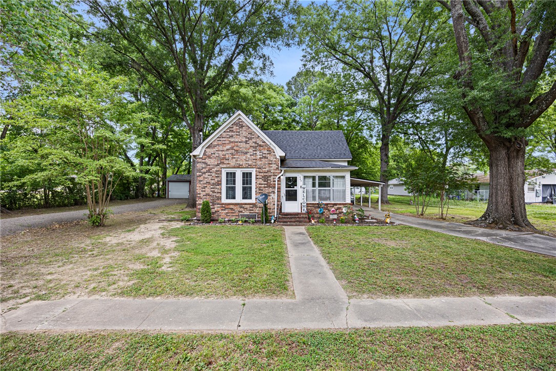 405 NE 3rd Street