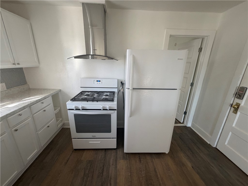 J Wade Sikes Park Add Rogers - Residential Lease