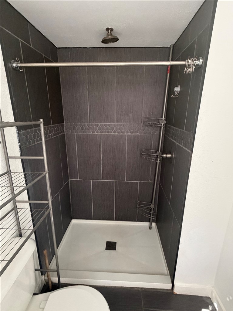 J Wade Sikes Park Add Rogers - Residential Lease