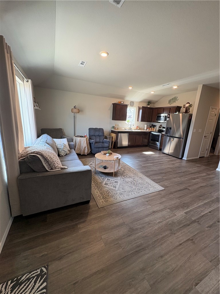 Fox Tail - Residential