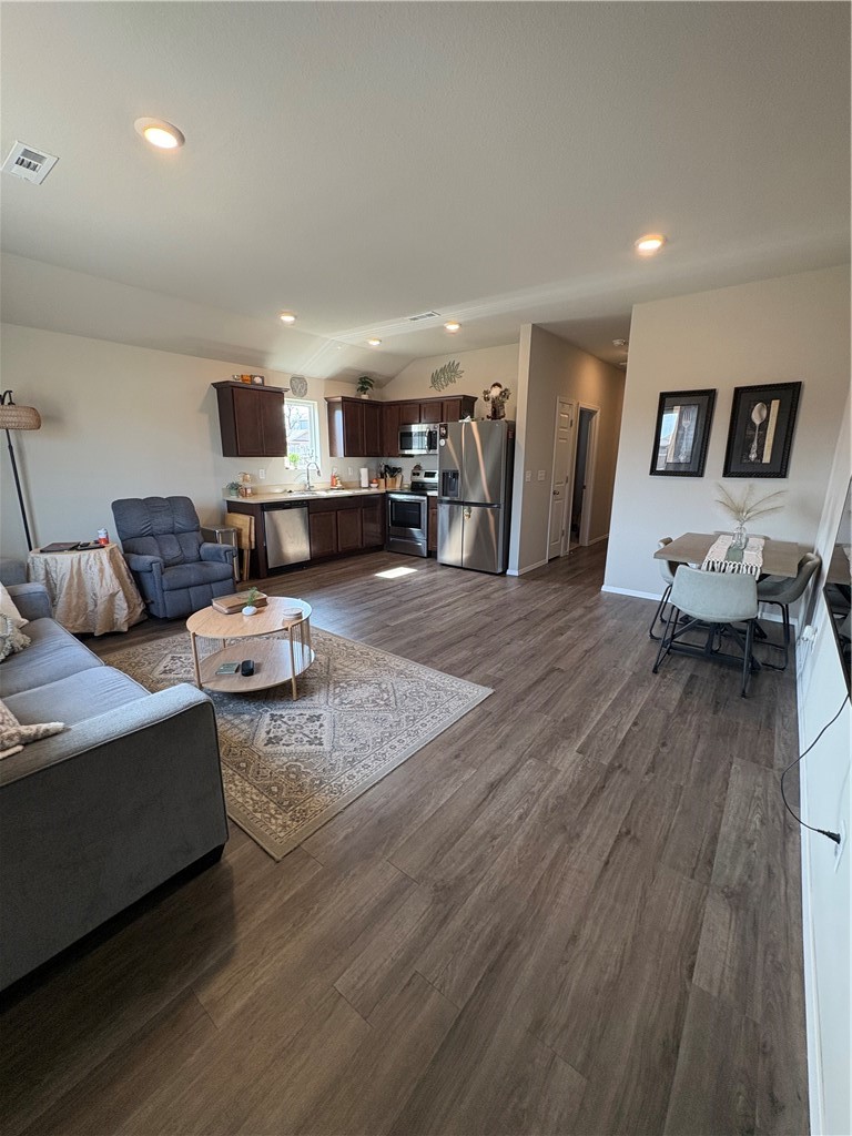 Fox Tail - Residential