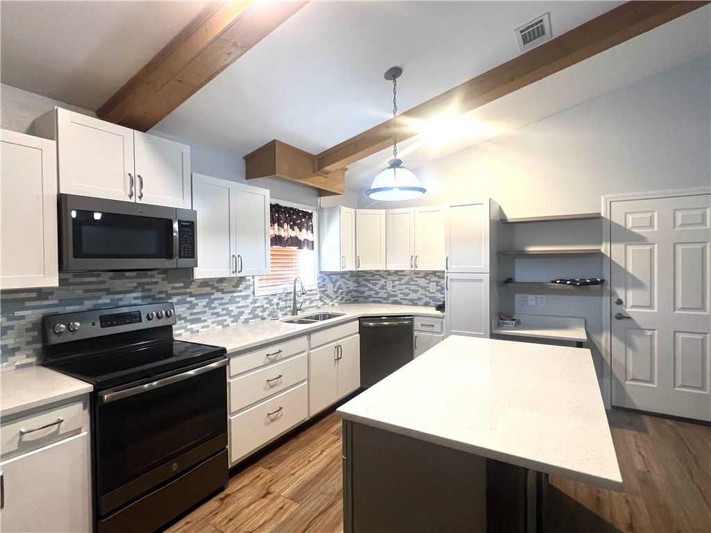 Skyline Manor Unit Iii - Residential