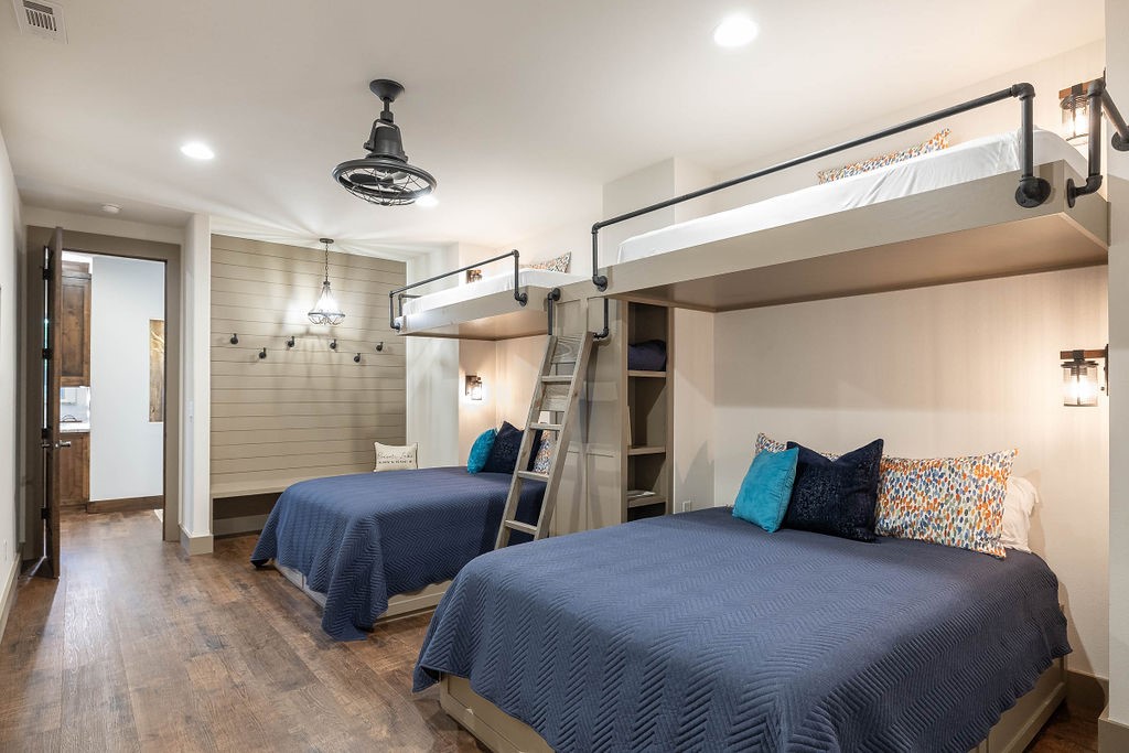 Estates at Lakeway - Residential