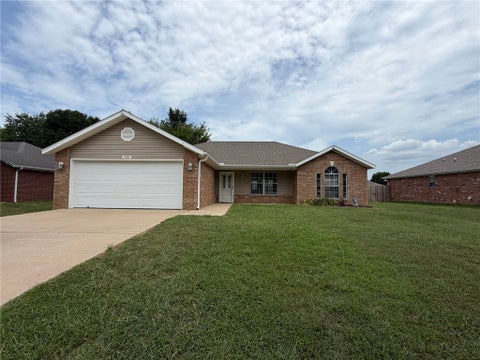 Photo of 550 Walker Street, Centerton, AR 72719 (MLS # 1357171)