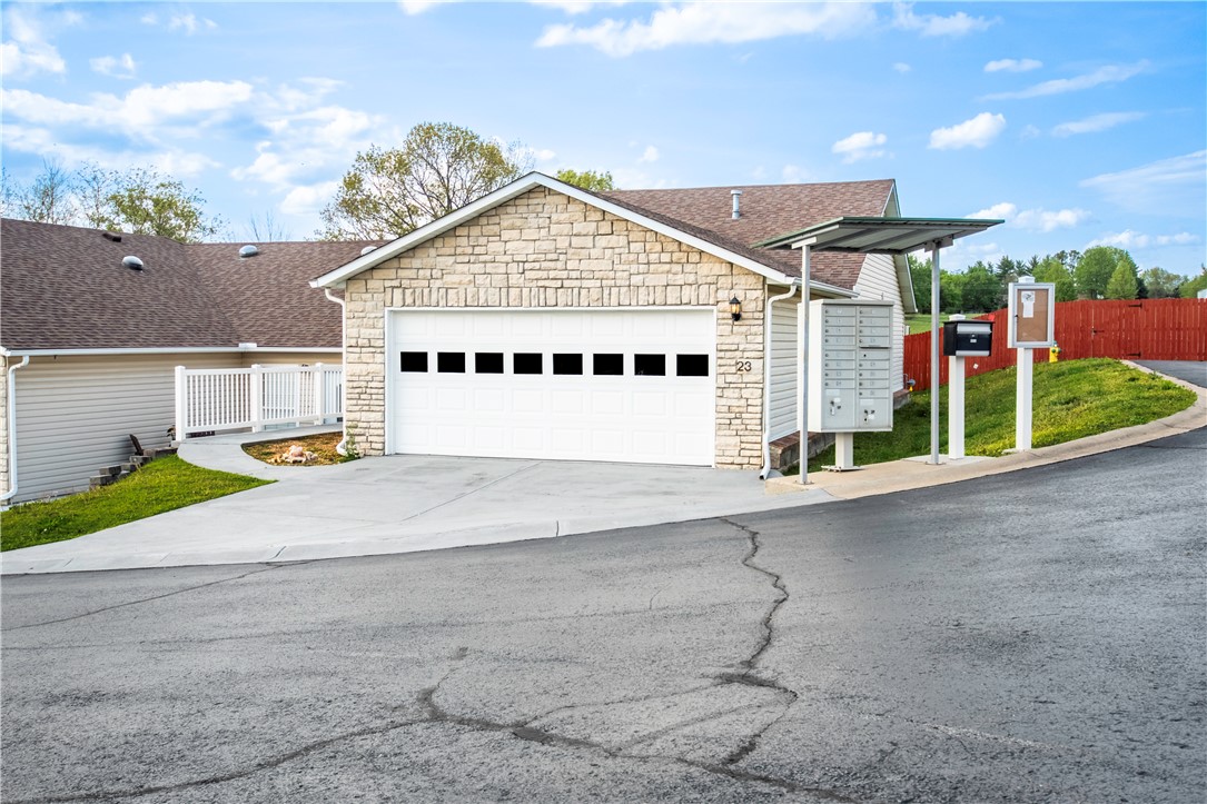 CIMARRON VILLAGE PH III - Residential