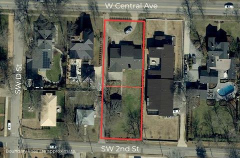 Single Family Residence in Bentonville AR 403 Central Avenue 2.jpg