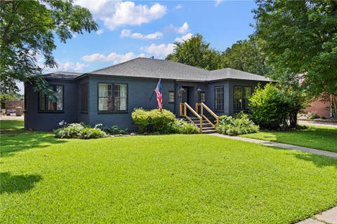 Photo of 201 W 8th Street, Russellville, AR 72801 (MLS # 1354839)