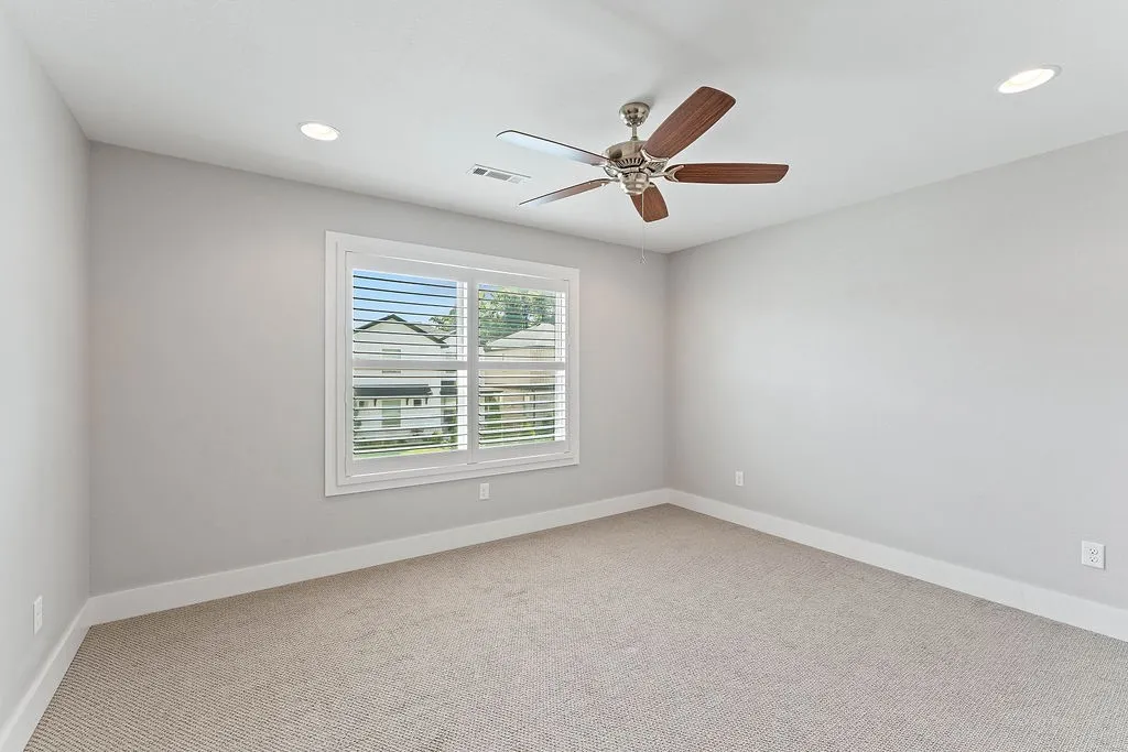 Rogers, Arkansas 72758, United States, 3 Bedrooms Bedrooms, ,3 BathroomsBathrooms,Residential,Pending,210681