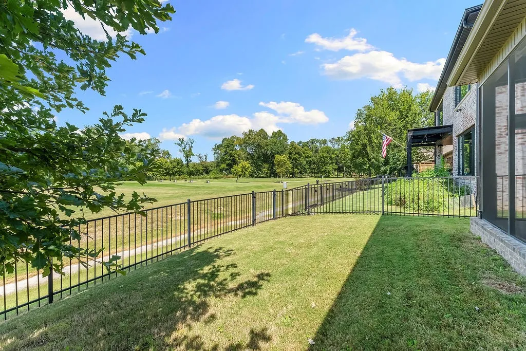 Rogers, Arkansas 72758, United States, 3 Bedrooms Bedrooms, ,3 BathroomsBathrooms,Residential,Pending,210681