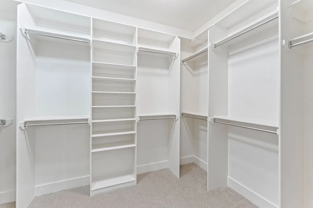 Rogers, Arkansas 72758, United States, 3 Bedrooms Bedrooms, ,3 BathroomsBathrooms,Residential,Pending,210681