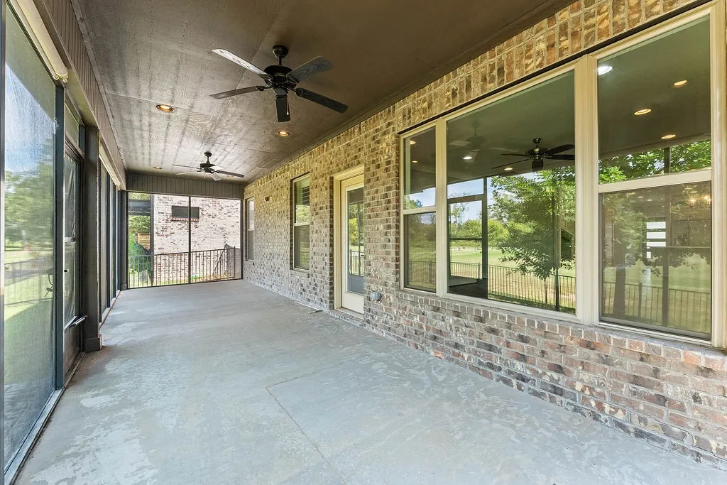 Rogers, Arkansas 72758, United States, 3 Bedrooms Bedrooms, ,3 BathroomsBathrooms,Residential,Pending,210681