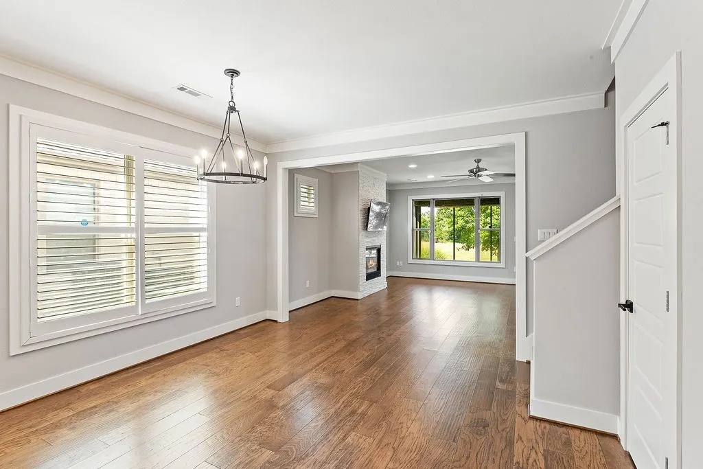 Rogers, Arkansas 72758, United States, 3 Bedrooms Bedrooms, ,3 BathroomsBathrooms,Residential,Pending,210681