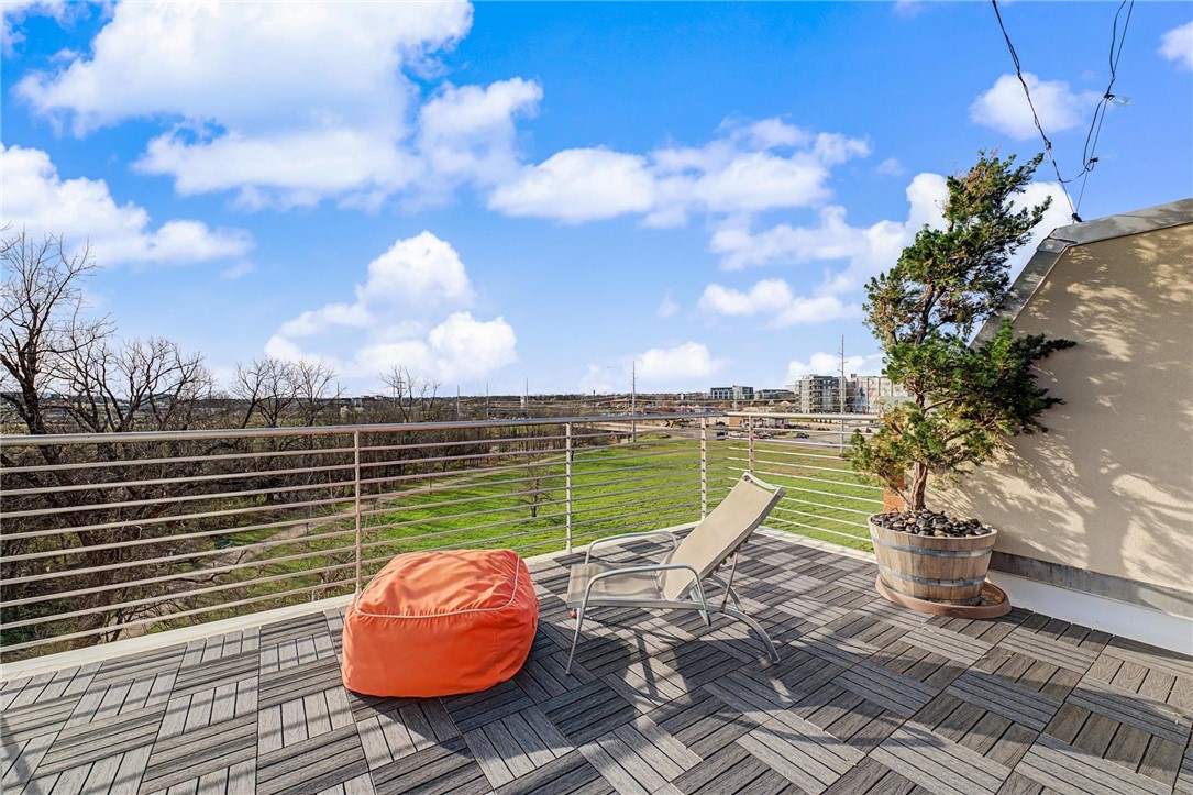 Pinnacle Station Condos Horiz Prop Reg-R - Residential