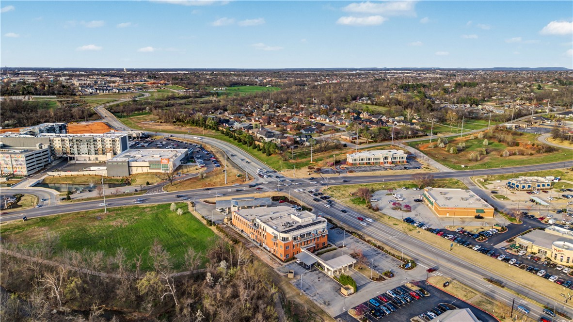 Pinnacle Station Condos Horiz Prop Reg-R - Residential