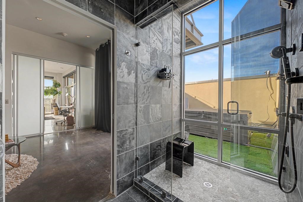 Pinnacle Station Condos Horiz Prop Reg-R - Residential