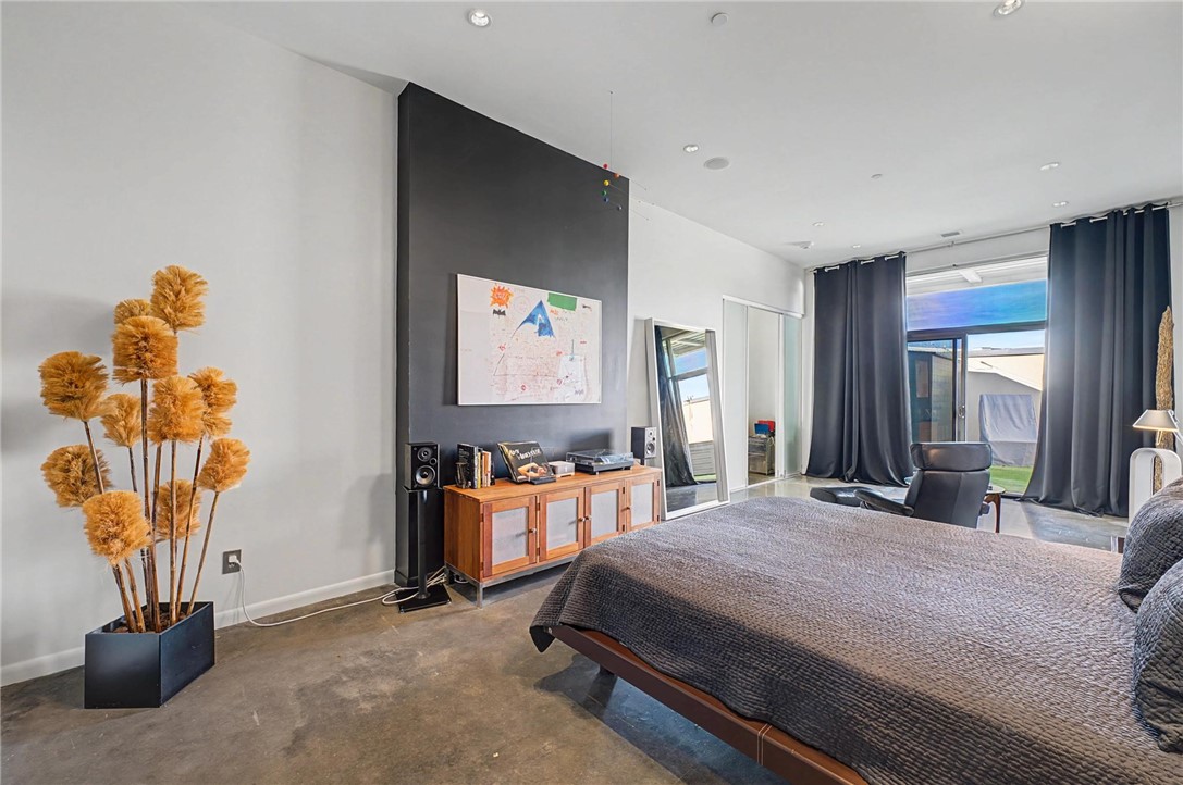 Pinnacle Station Condos Horiz Prop Reg-R - Residential