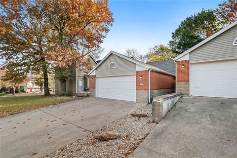 Photo of 2074 N Kantz Lane, Fayetteville, AR 72703 (MLS # 1325479)