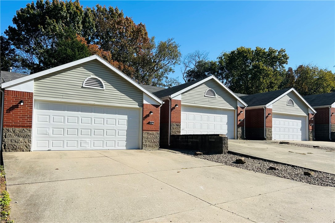 Royal Oaks Estates - Residential