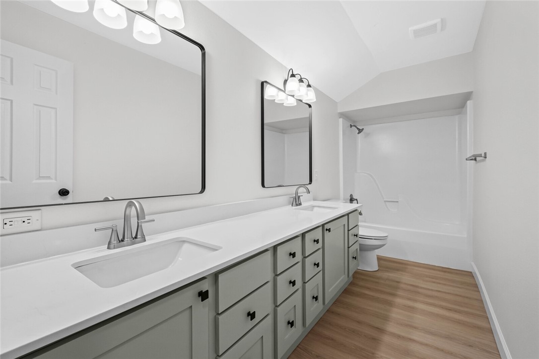 Royal Oaks Estates - Residential