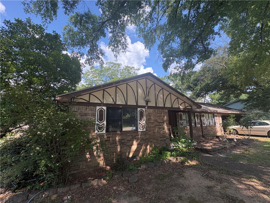 Photo 1 of 17 — 309 S INGLEWOOD Avenue, Russellville, AR 72801