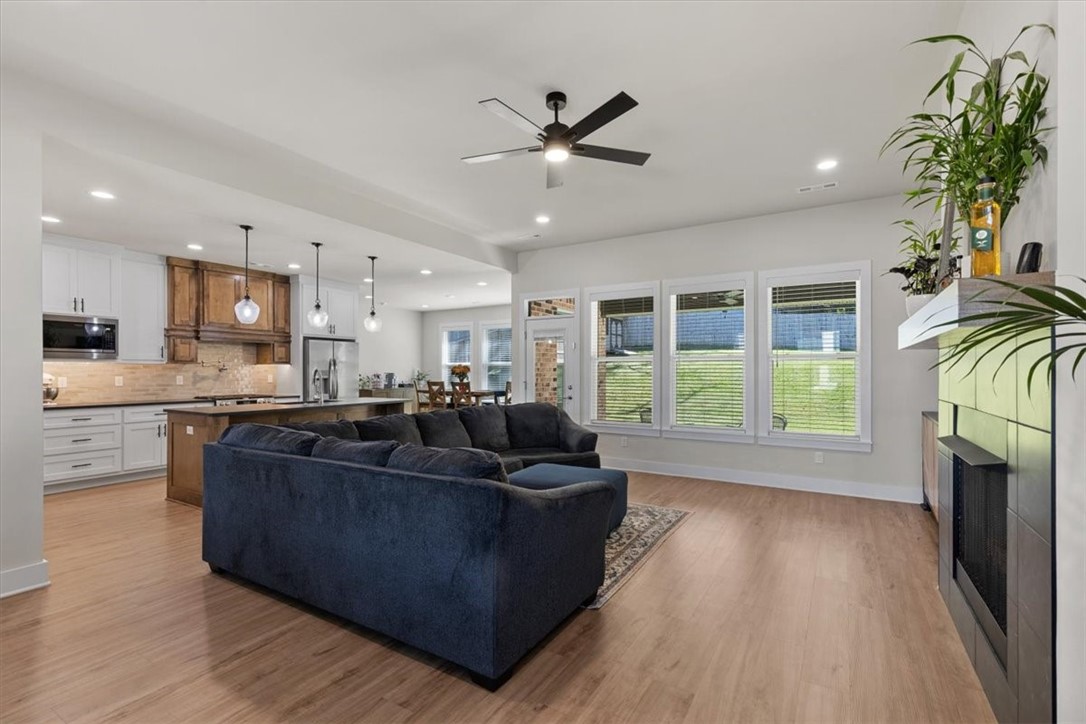 Greens At Sugar Creek, The Pea Ridge - Residential