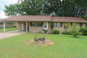 No Rules, Just RightsForget renters' rules and embrace the rights of ownership with this well maintained 1472-SF brick home in Roy Jackson. Great features include 3 bedrooms, 2 bathrooms, casual living room, dining room, fenced back yard.