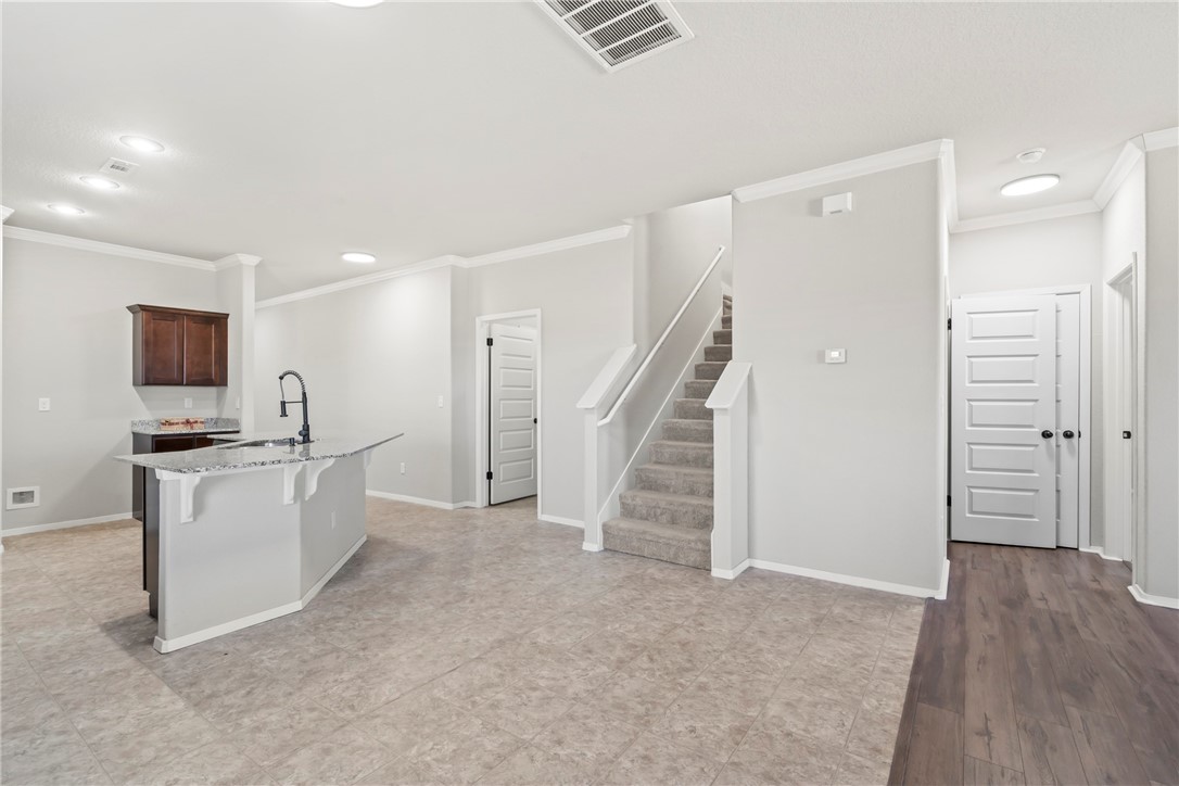 Legendary - Residential