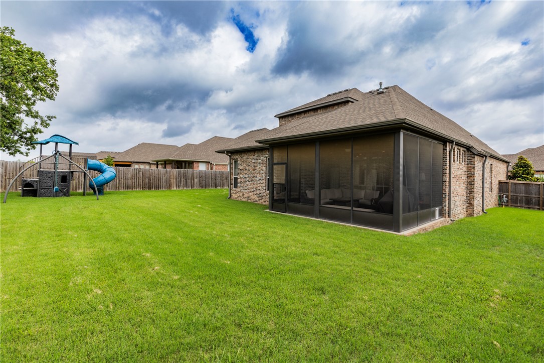 1501 Crestwood Hills Lane