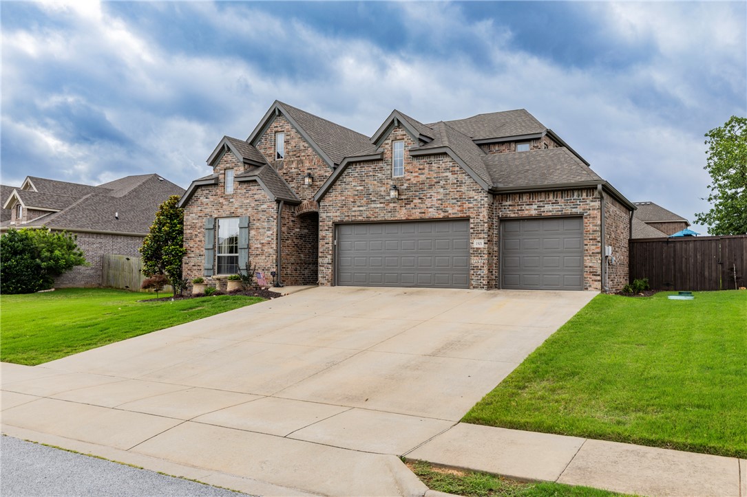 1501 Crestwood Hills Lane