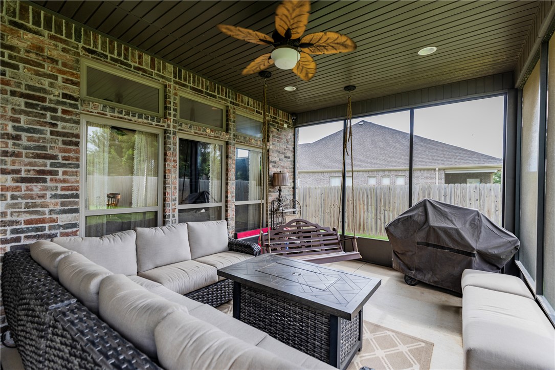 1501 Crestwood Hills Lane