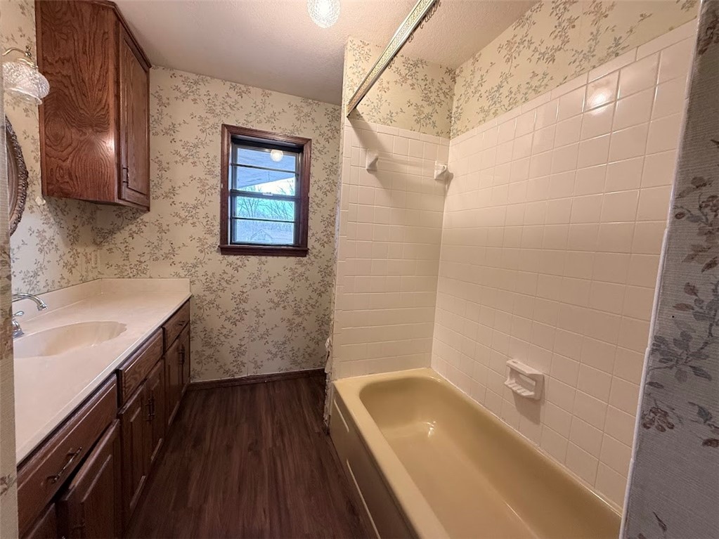 Pettys 3rd Sub Siloam Spgs - Residential