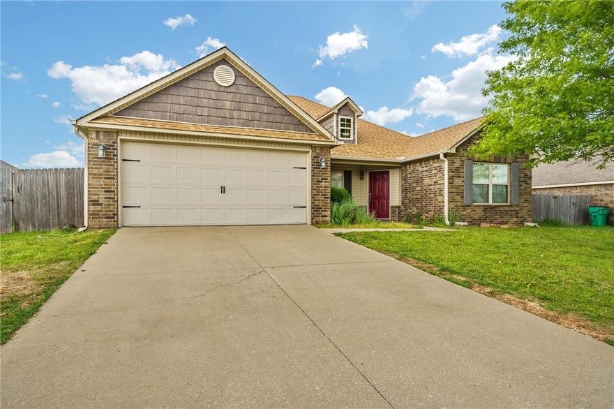 Well-maintained 4-bedroom, 2-bath single-family home located in a highly desirable Centerton neighborhood, just minutes from Bentonville West High School and Gamble Elementary. This spacious home features luxury vinyl plank (LVP) flooring throughout all living areas, with tile flooring in all wet areas, offering both style and easy maintenance.

Enjoy the privacy of a large, fully fenced backyard—perfect for relaxing or entertaining. The open-concept layout includes a modern kitchen and ample natural light throughout.