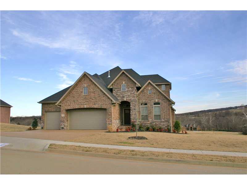 ONE OF THE BEST VIEWS IN WATERFORD. PRIVATE DECK OFFERS VIEWS TO THE SOUTHEAST OF THE MOUNTAINS AND WHITE RIVER. THIS HOME HAS IT ALL WITH MAIN LEVEL BEDROOMS AND FAMILY AREAS WITH A HUGE BONUS ROOM UP. QUALITY FINISHES WITH HARDWOODS, GRANITE AND,APPLIANCE UPGRADES THAT INCLUDE MAYTAG DISHWASHER, SPECIAL SIZE REFRIGERATOR AND GAS COOKTOP. LARGE 3 BAY GARAGE WITH EPOXY FLOOR. FANTASTIC STORAGE AREA UNDER THE HOUSE. ENJOY THE DECK AND VIEWS WITH EVENING SHADE! QUALITY!!!