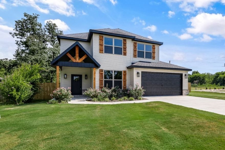 Brand-New Bella Vista Home on .3 FLAT Corner Lot! Discover this stunning new construction 2 bdrm+Office/Formal Dining Space+Bonus/Flex Room+2.5-ba home designed w/modern living in mind. Open-concept layout boasts spacious living room w/vaulted ceilings, abundant natural light, & cozy gas log fireplace. Kitchen shines featuring granite countertops, sleek cabinetry, SS appliances, & large island for entertaining. Enjoy split-bdrm plan for privacy, & beautiful engineered hardwood floors thru-out the main level. Luxurious primary suite is sure to please: Custom tile shower, separate free-standing tub, dual vanity, & WIC. Upstairs: 2nd Bdrm, full bath & bonus room/flex space. Covered patio overlooks flat privacy fenced yard—ideal for outdoor gatherings. Minutes from I-49, Wal-Mart HQ, schools, trails, & Bella Vista amenities (lakes, golf courses, clubhouses, community pools & gun range). Move-in ready home w/$5k towards rate buy down or closing costs thru builders preferred lender & RD financing ($0 down~100% financing)